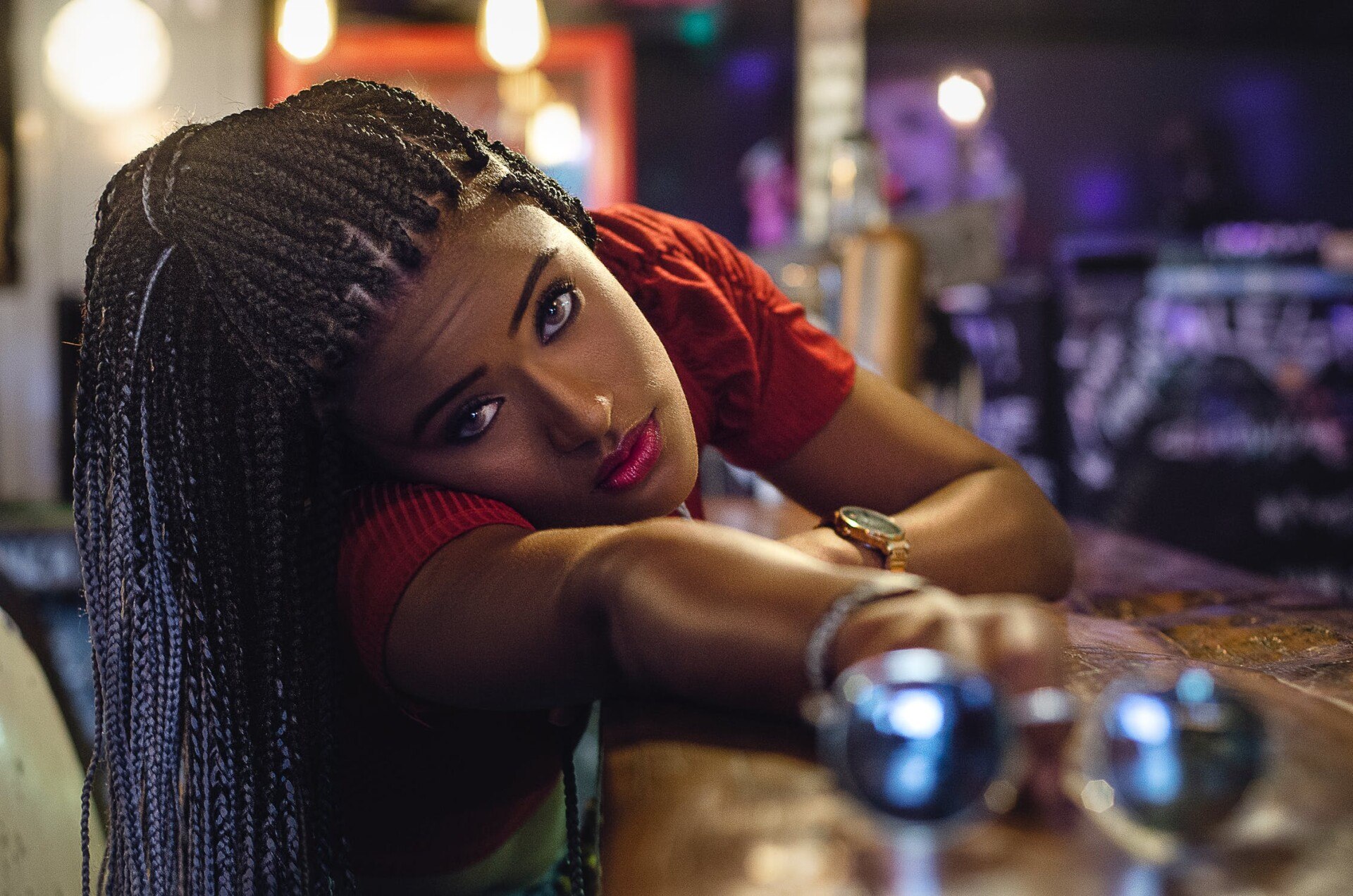 What are some cultural differences to keep in mind when dating a Mexican woman?